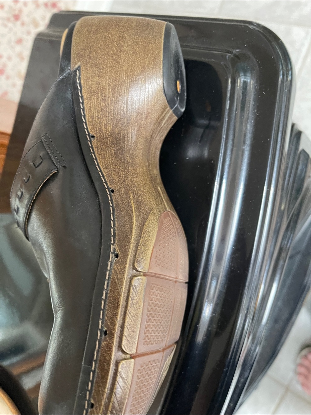 SoftWalk Black Leather Embroidered Clog Mules - Picture 6 of 6